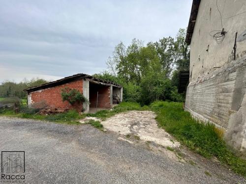 Casale in Vendita a Bene Vagienna