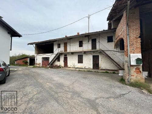 Casale in Vendita a Bene Vagienna