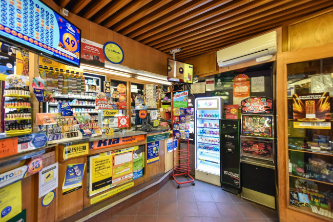 Attività Commerciale - Tabaccheria in Vendita a Torino