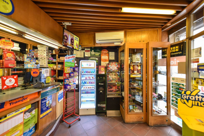 Attività Commerciale - Tabaccheria in Vendita a Torino
