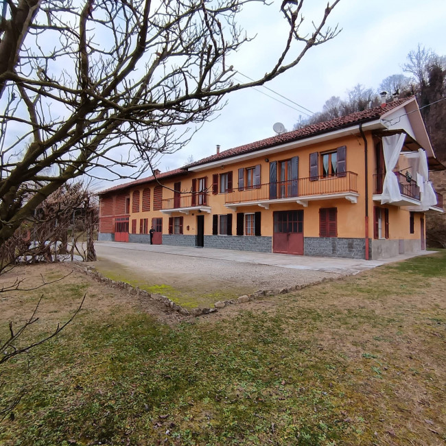 Cascina in Vendita a Asti