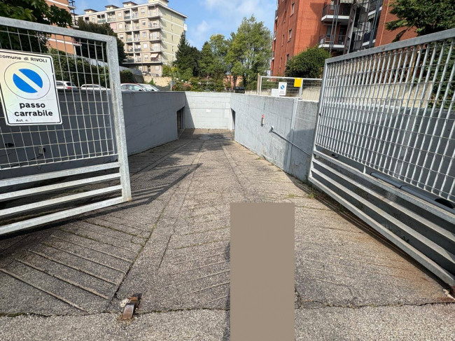 Box o garage in Vendita a Rivoli