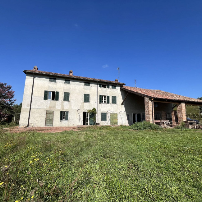 Cascina in Vendita a Rivalta Bormida