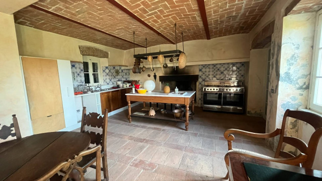 Cascina in Vendita a Rivalta Bormida