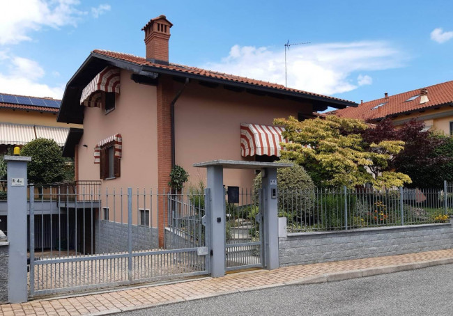 Villa in Vendita a San Francesco al Campo