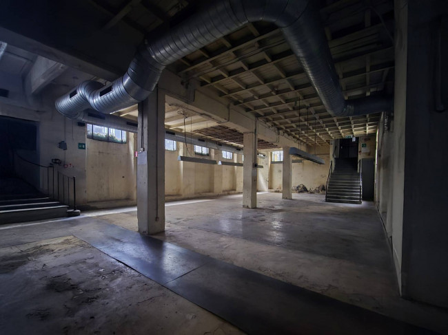 Locale commerciale in Affitto a Milano