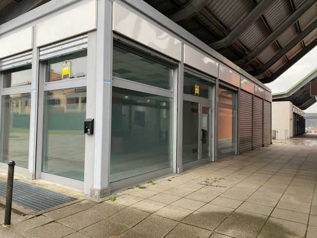 Negozio in Locazione a Grugliasco