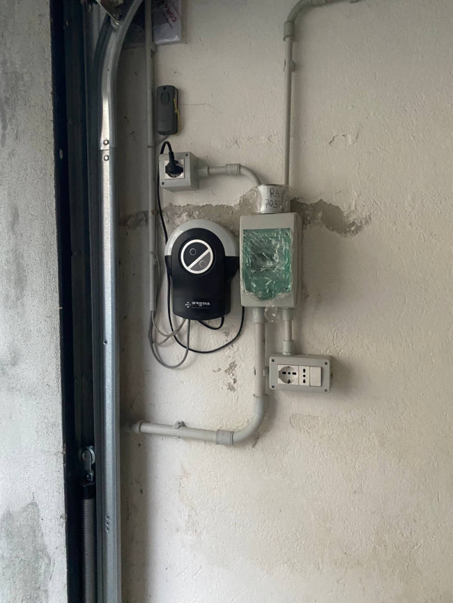 Box o garage in Vendita a Canelli