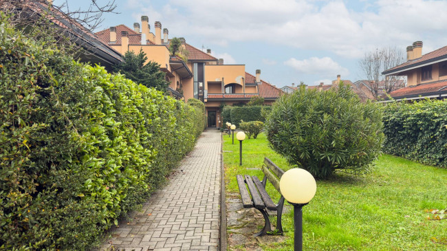 Villa a Schiera in Vendita a Buccinasco