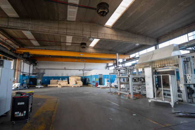 Capannone in Affitto a Volpiano