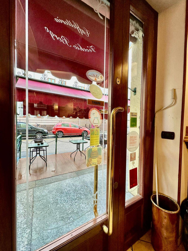 Attività Commerciale - Bar Tavola Calda - Fredda in Vendita a Torino