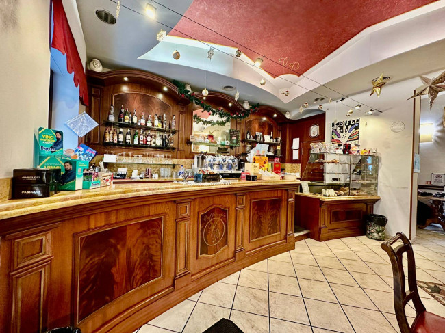 Attività Commerciale - Bar Tavola Calda - Fredda in Vendita a Torino