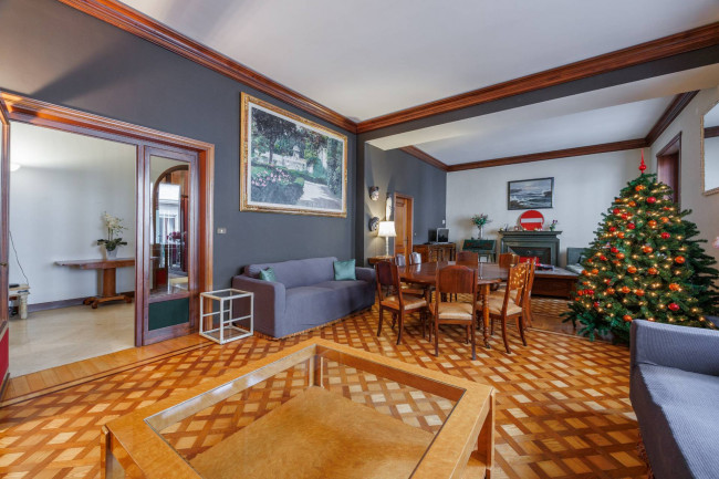 Apartment for Sale to Torino