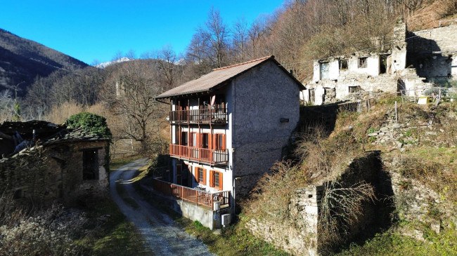 Casa indipendente in vendita