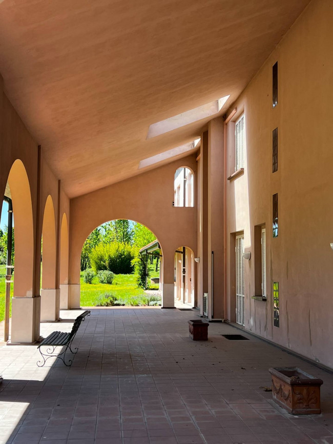 Villa in Vendita a Valenza