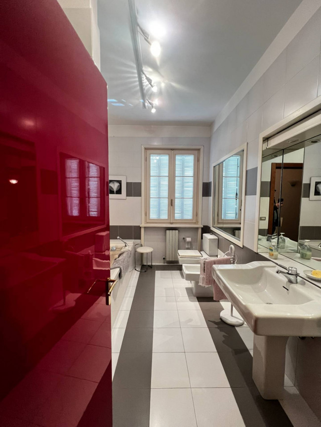 Villa in Vendita a Valenza