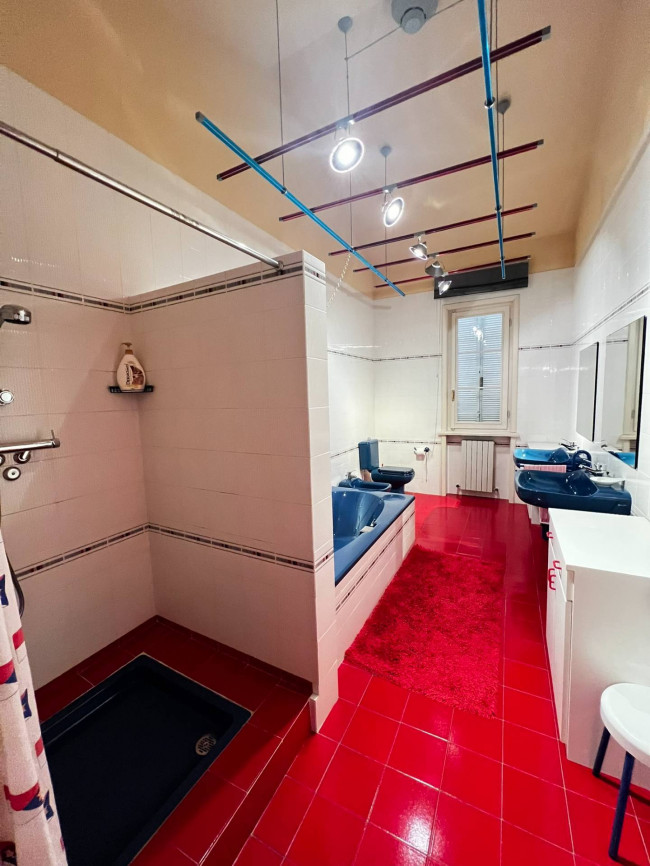 Villa in Vendita a Valenza