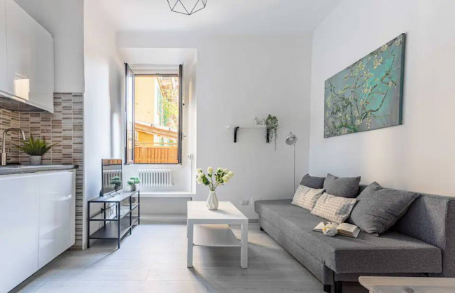 Apartment for Sale to Milano