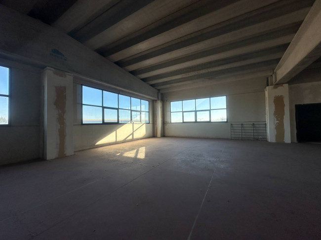 Locale commerciale in Affitto a Cuneo