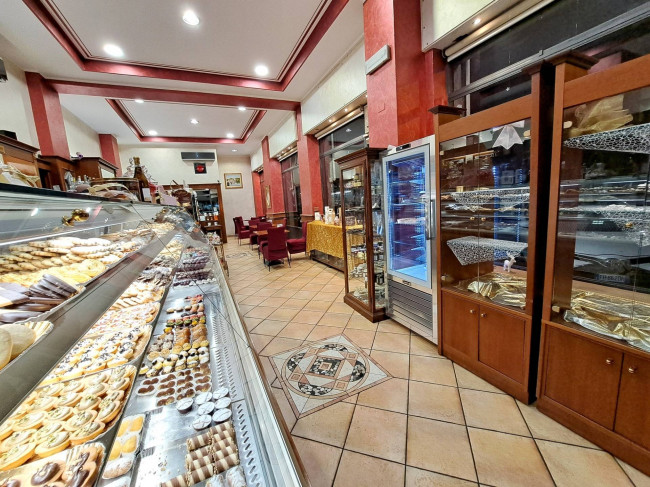 Attività Commerciale - Bar Tavola Calda - Fredda in vendita a Torino
