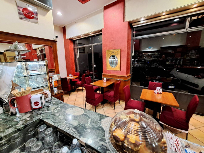 Attività Commerciale - Bar Tavola Calda - Fredda in vendita a Torino
