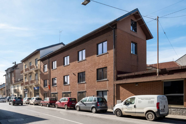 Stabile - Palazzo in Vendita a Carmagnola