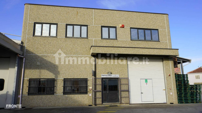 Capannone in Vendita a None