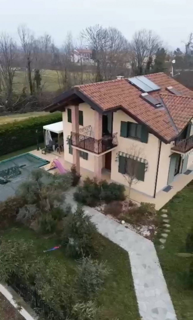 Villa in Vendita a Barbania