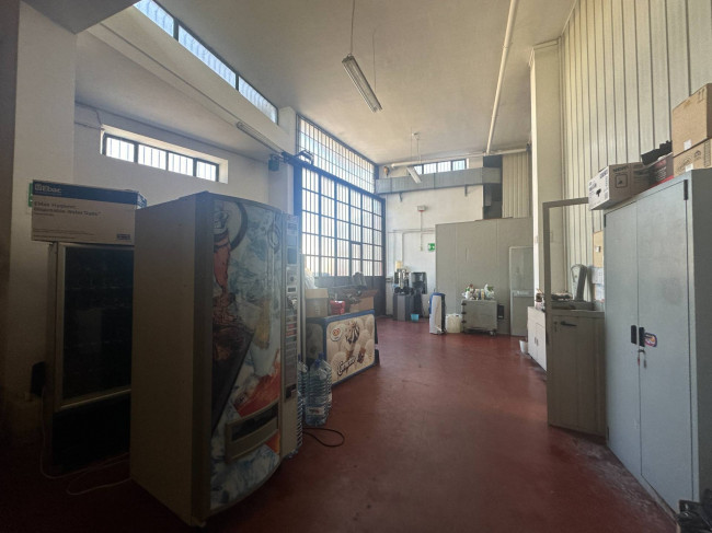 Magazzino in Vendita a Cuneo