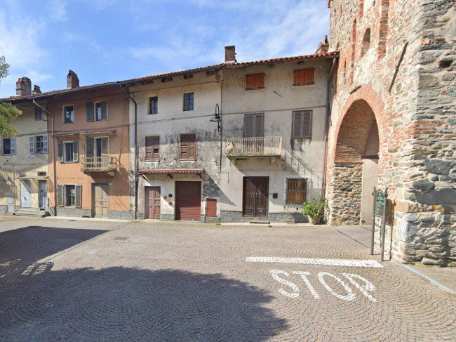 Casa indipendente in Vendita a Piverone