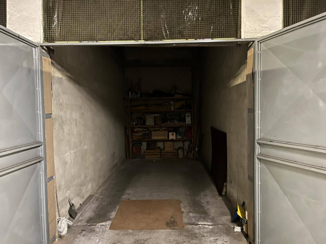 Box o garage in Vendita a Collegno