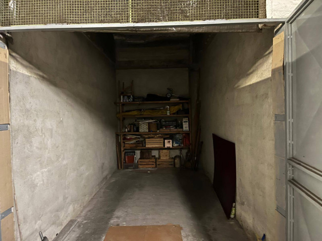 Box o garage in Vendita a Collegno