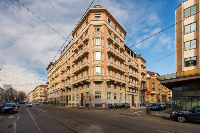 Apartment for Sale to Torino