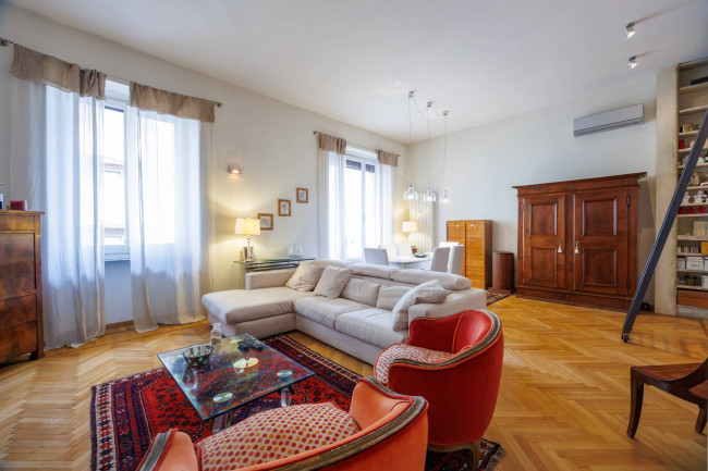 Apartment for Sale to Torino