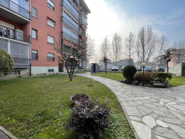 Locale commerciale in vendita a Nichelino