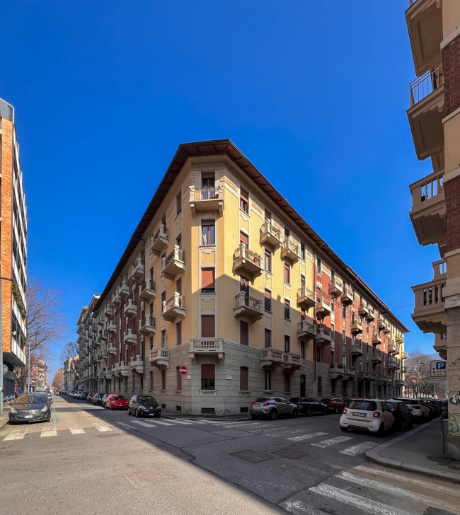 Apartment for Sale to Torino