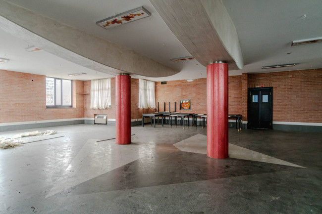Locale commerciale in vendita a Venaria Reale