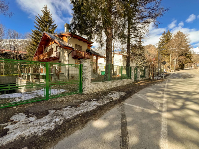 Villa in Vendita a Bardonecchia