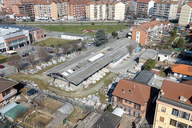Capannone in vendita a Nichelino