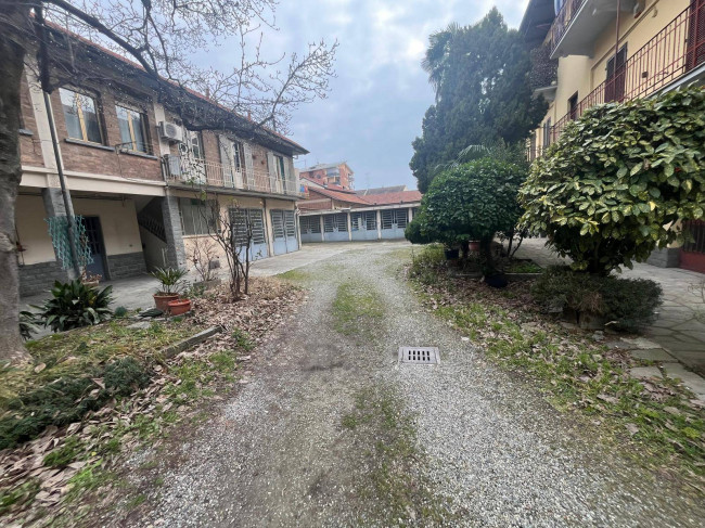 Magazzino in Affitto a Collegno