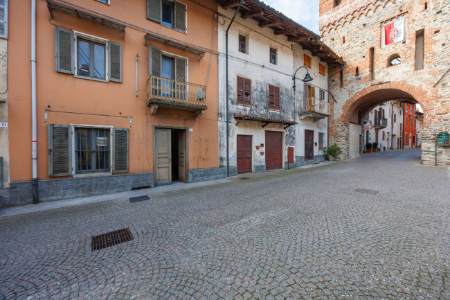 Casa indipendente in Vendita a Piverone