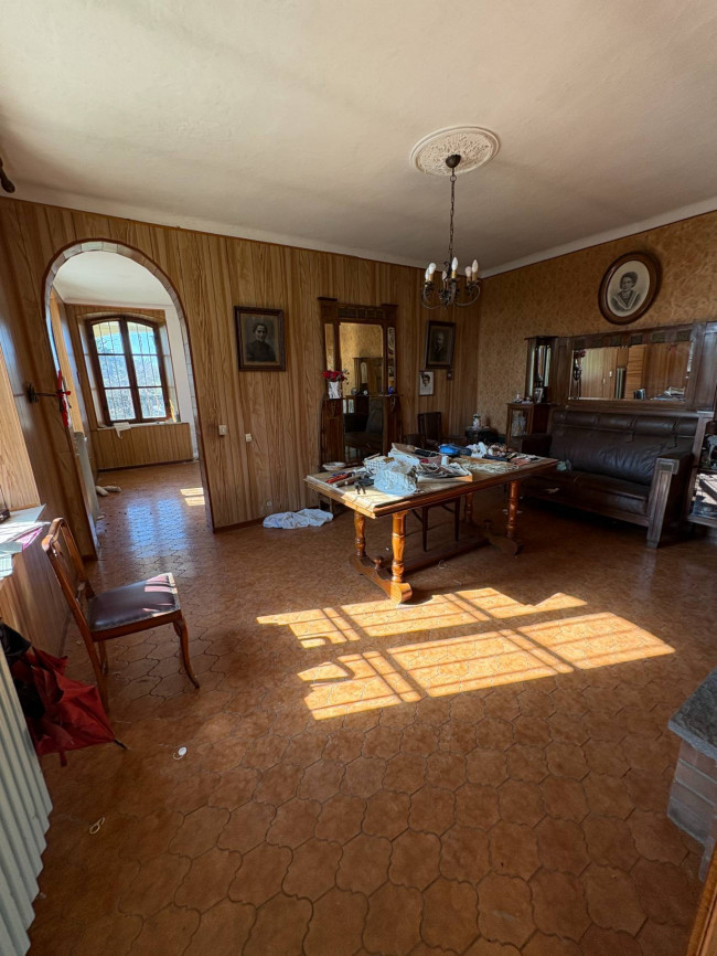 Cascina in Vendita a Scurzolengo