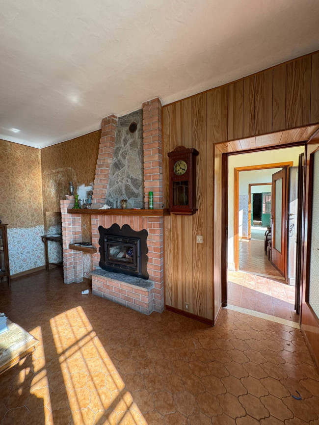 Cascina in Vendita a Scurzolengo