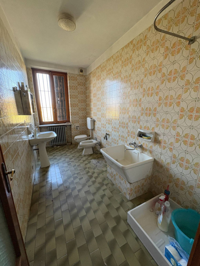 Cascina in Vendita a Scurzolengo