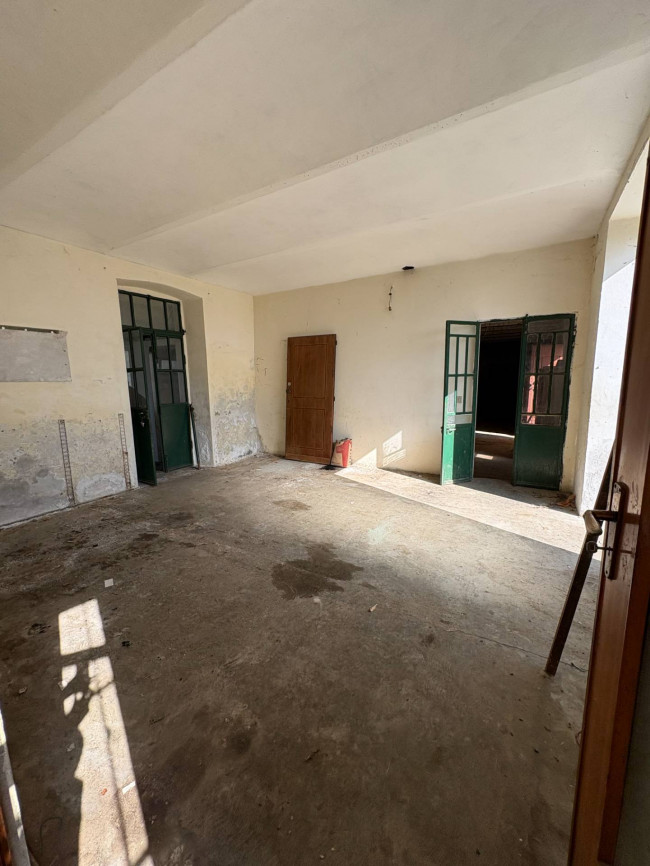 Cascina in Vendita a Scurzolengo