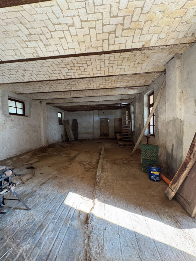 Cascina in Vendita a Scurzolengo