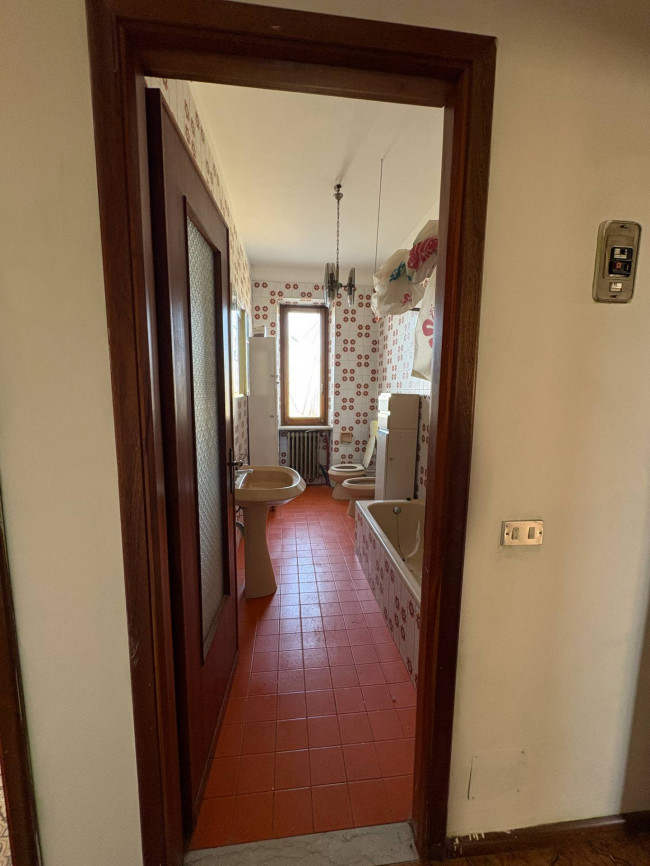 Cascina in Vendita a Scurzolengo