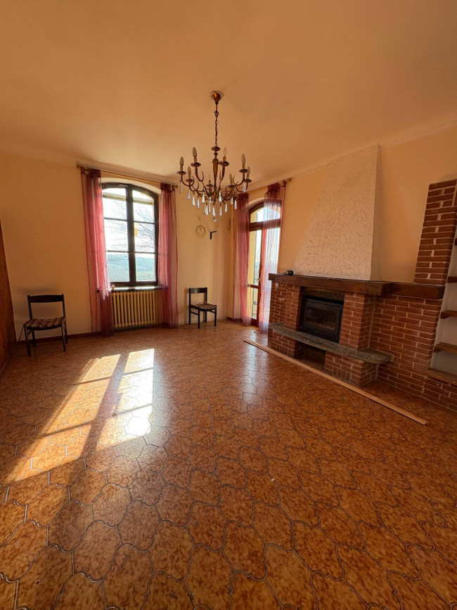 Cascina in Vendita a Scurzolengo