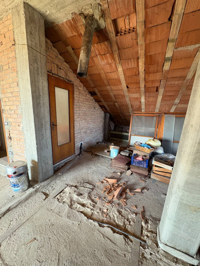 Cascina in Vendita a Scurzolengo