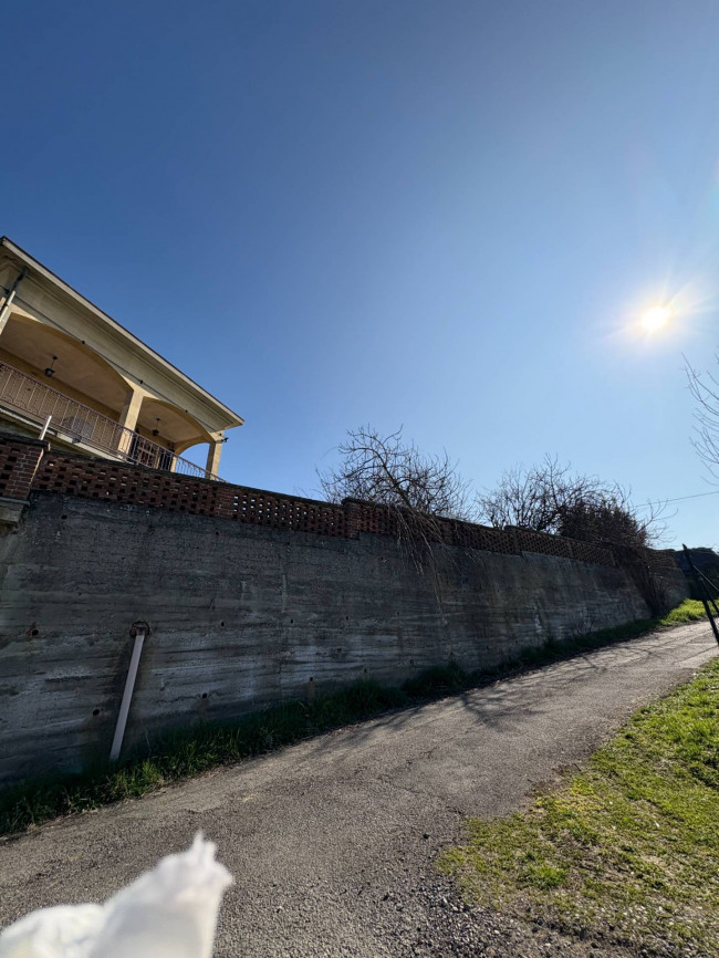 Cascina in Vendita a Scurzolengo